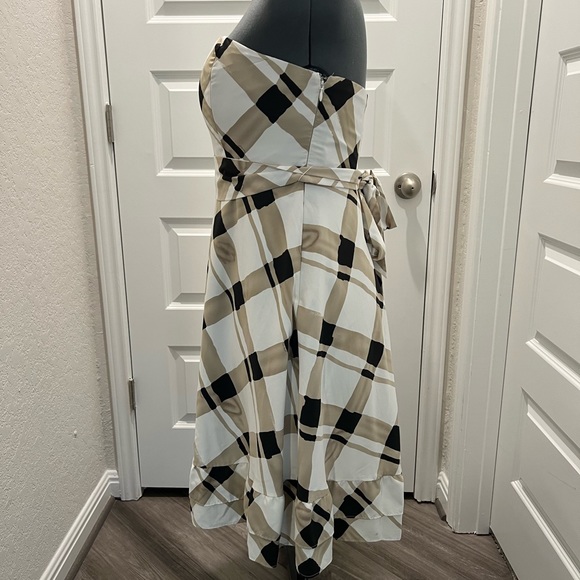 White, Black and Tan mini dress - Picture 2 of 5